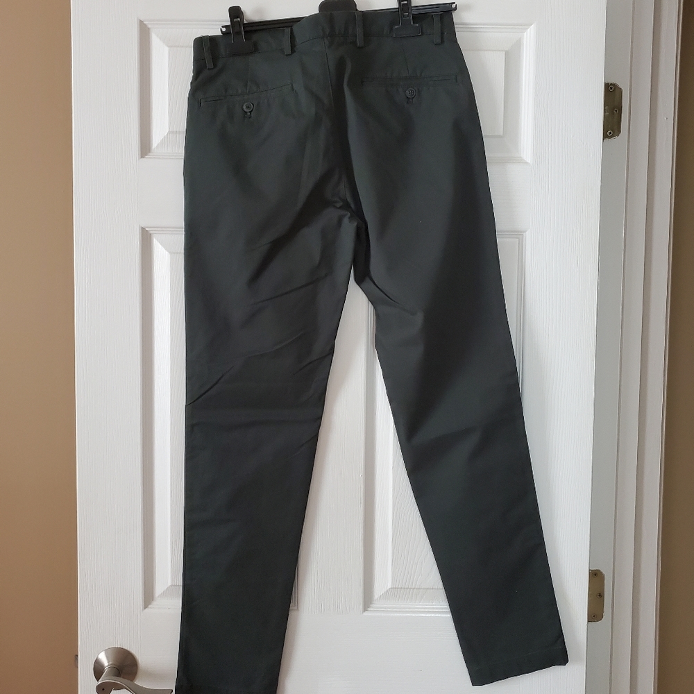 Club Monaco Connor Chino